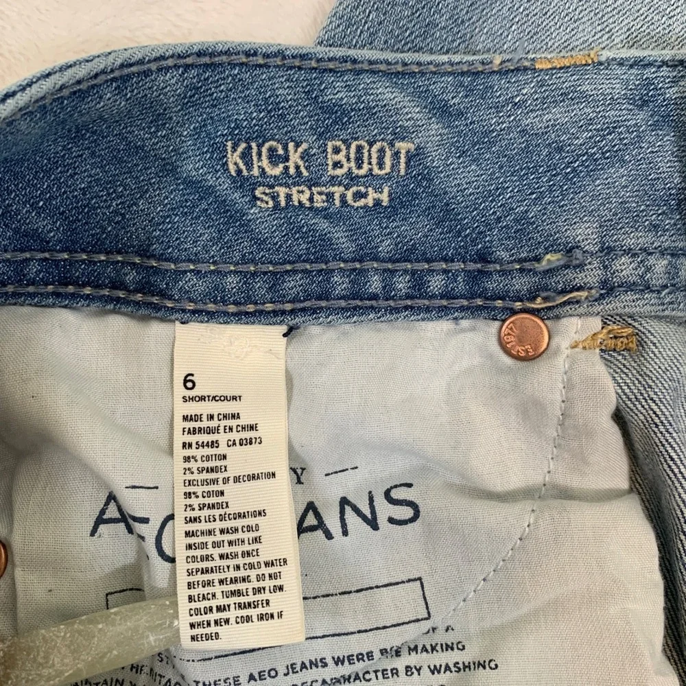 American Eagle Outfitters Kick Boot Stretch Jeans Womens Size 6 Light Wash Denim